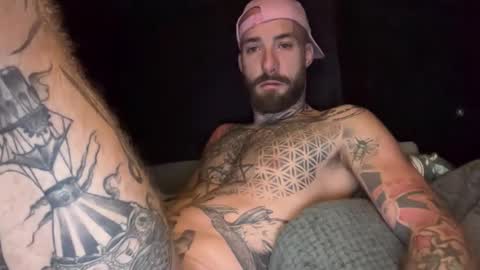 Snapshot of tuhands chatting on October 2025 05:49:02 AM Tuhands online show from October 2025 05:49:02 AM