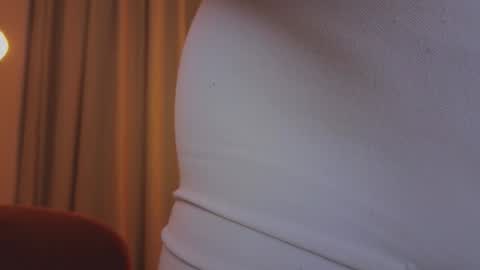 Snapshot of tutti_frutti_ chatting on February 2026 08:36:02 PM Ariana online show from February 2026 08:36:02 PM