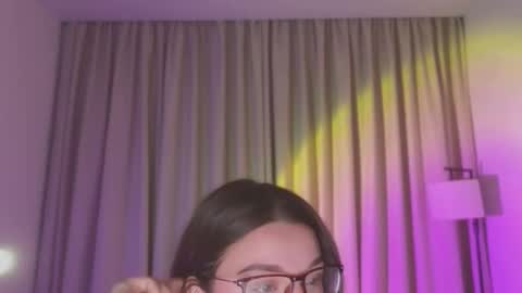 Snapshot of tutti_frutti_ chatting on February 2026 08:49:01 PM Ariana online show from February 2026 08:49:01 PM