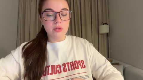 Snapshot of tutti_frutti_ chatting on March 2026 09:20:01 PM Ariana online show from March 2026 09:20:01 PM