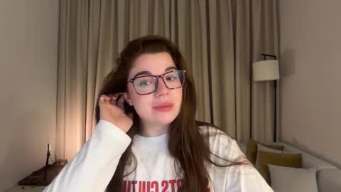 Snapshot of tutti_frutti_ chatting on March 2026 09:19:01 PM Ariana online show from March 2026 09:19:01 PM