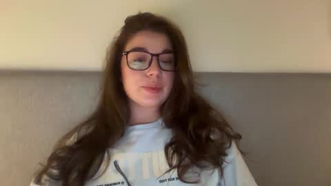 Snapshot of tutti_frutti_ chatting on March 2026 07:28:01 PM Ariana online show from March 2026 07:28:01 PM