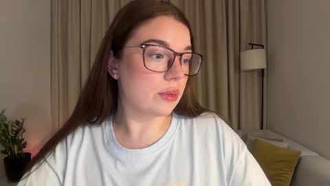 Snapshot of tutti_frutti_ chatting on April 2026 07:34:02 PM Ariana online show from April 2026 07:34:02 PM