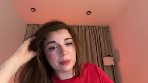 Snapshot of tutti_frutti_ chatting on April 2026 07:44:01 PM Ariana online show from April 2026 07:44:01 PM