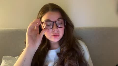 Snapshot of tutti_frutti_ chatting on April 2026 05:28:01 PM Ariana online show from April 2026 05:28:01 PM
