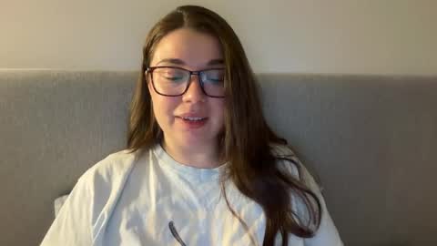 Snapshot of tutti_frutti_ chatting on April 2026 06:34:01 PM Ariana online show from April 2026 06:34:01 PM