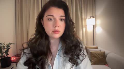 Snapshot of tutti_frutti_ chatting on May 2026 08:25:01 PM Ariana online show from May 2026 08:25:01 PM