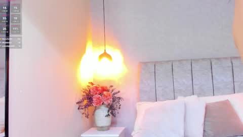 Snapshot of tutu_milf chatting on October 2025 07:14:01 PM Tutu online show from October 2025 07:14:01 PM