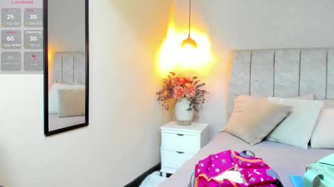 Snapshot of tutu_milf chatting on October 2025 07:10:02 PM Tutu online show from October 2025 07:10:02 PM