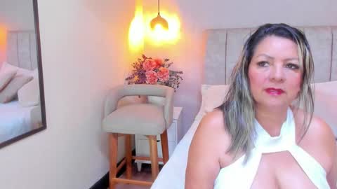 Snapshot of tutu_milf chatting on November 2025 07:23:02 PM Tutu online show from November 2025 07:23:02 PM
