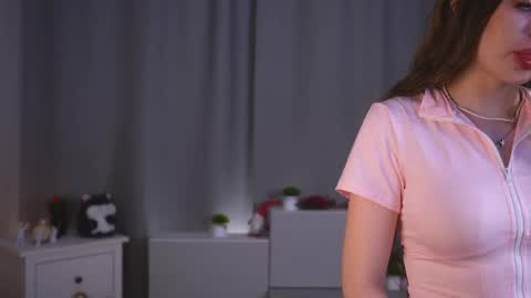 Shirlee online show from May 2026 02:25:01 PM