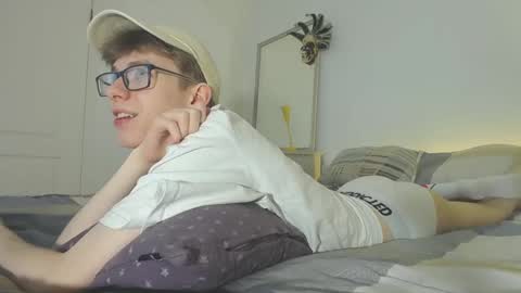 Snapshot of tuz94 chatting on January 2025 05:26:01 PM Dan online show from January 2025 05:26:01 PM