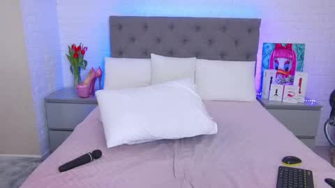 Hallie online show from March 2025 07:41:01 AM