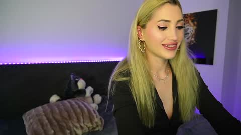 MayCarrey online show from December 2024 12:11:02 AM