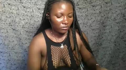 Snapshot of twerker_lyly chatting on October 2025 12:56:02 PM twerker_lyly online show from October 2025 12:56:02 PM