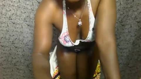 Snapshot of twerker_lyly chatting on October 2025 07:56:01 PM twerker_lyly online show from October 2025 07:56:01 PM