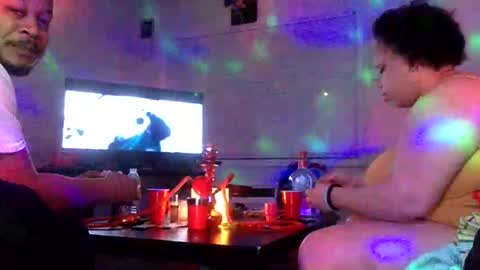 Snapshot of twinandlea chatting on January 2025 02:36:01 AM Twin and Lea online show from January 2025 02:36:01 AM