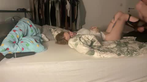 TwinFlameDesire online show from November 2025 12:20:01 AM