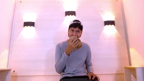 samu online show from November 2025 12:06:01 PM