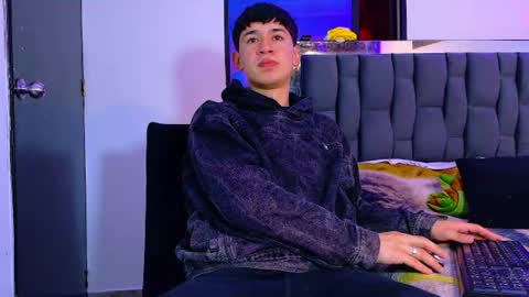Snapshot of twink_daren chatting on July 2026 07:09:01 PM Mr Daren online show from July 2026 07:09:01 PM