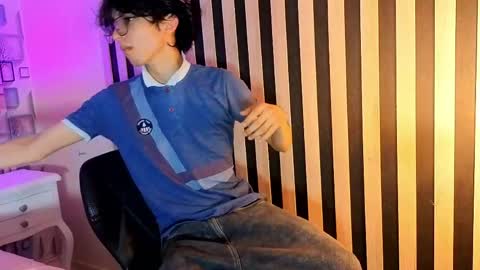 Snapshot of twink_sebas7 chatting on May 2026 12:11:02 PM Sebastin online show from May 2026 12:11:02 PM