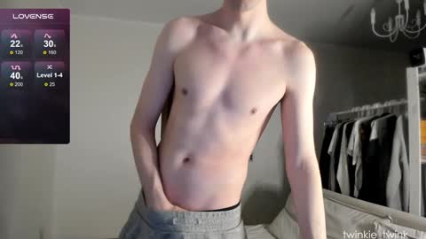 Snapshot of twinkie_twink chatting on January 2025 02:47:01 AM Andy online show from January 2025 02:47:01 AM