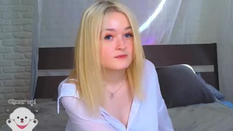 Snapshot of twinklefluff chatting on March 2025 10:35:02 AM twinklefluff online show from March 2025 10:35:02 AM