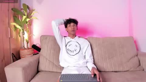 Snapshot of twinksboys_23 chatting on October 2025 11:25:01 AM twinksboys_23 online show from October 2025 11:25:01 AM