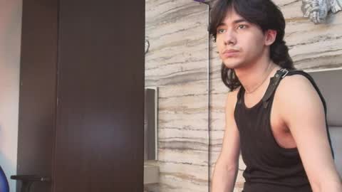 Snapshot of twinslovers_ chatting on May 2026 03:58:02 AM twinslovers_ online show from May 2026 03:58:02 AM