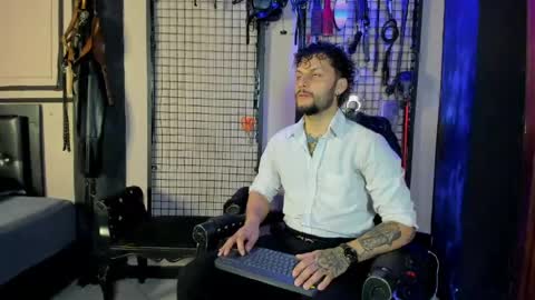 Clio  Tadeo online show from April 2026 03:01:01 AM