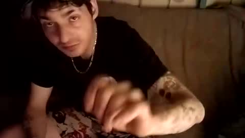 Snapshot of twistedblizzy chatting on December 2024 04:57:01 PM TwistedBlizzy online show from December 2024 04:57:01 PM