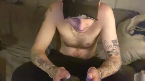 Snapshot of twistedblizzy chatting on January 2025 01:22:01 PM TwistedBlizzy online show from January 2025 01:22:01 PM