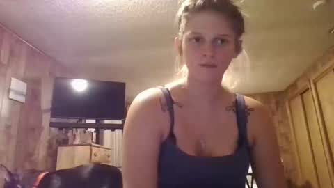 twizzler_twizzle online show from September 2025 05:28:02 AM