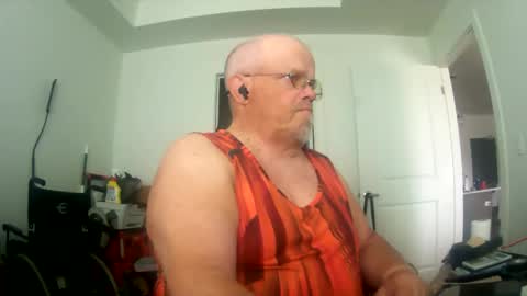 two_wheels_two_balls online show from May 2026 06:28:02 PM