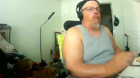 two_wheels_two_balls online show from August 2026 07:05:02 PM