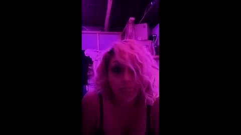 Snapshot of twocrazy85 chatting on April 2026 10:13:01 AM Twocrazy85 online show from April 2026 10:13:01 AM