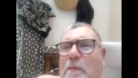 twohats2810 online show from February 2026 08:23:01 PM