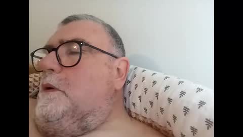 twohats2810 online show from April 2026 09:36:02 AM