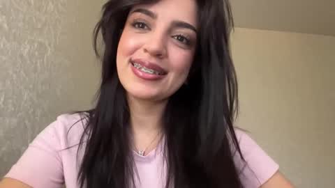 Amelia online show from October 2025 07:08:02 AM