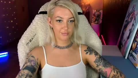Snapshot of tykioty_miley chatting on May 2026 12:26:02 PM Miley online show from May 2026 12:26:02 PM