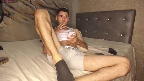 tyl3r_coop3r online show from March 2026 04:29:02 AM