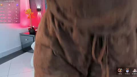  TYLA  online show from April 2026 03:33:01 AM