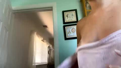 Snapshot of tylababyy chatting on November 2025 05:13:02 PM tylababyy online show from November 2025 05:13:02 PM