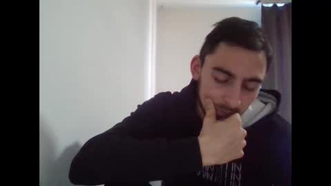 Snapshot of tyler07xxx chatting on January 2026 01:04:01 PM EmmaTyler online show from January 2026 01:04:01 PM