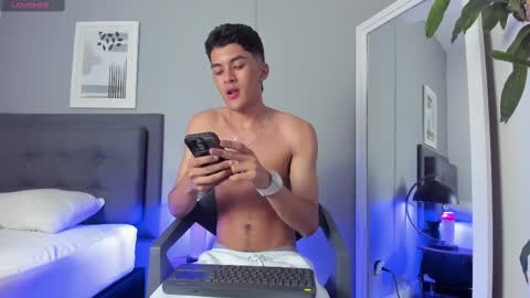 Tyler Fox online show from September 2025 09:28:02 PM