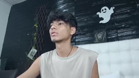 tyler_wolf_1 online show from October 2025 12:17:02 PM