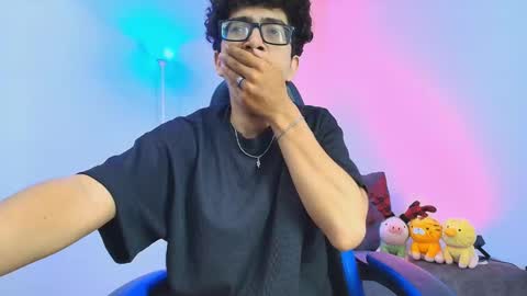   online show from December 2025 04:11:02 AM