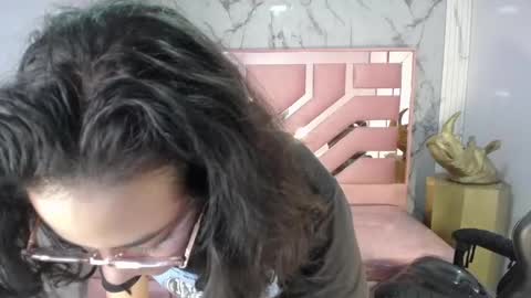 Snapshot of tyna_ch chatting on January 2025 04:50:02 PM TYNA online show from January 2025 04:50:02 PM