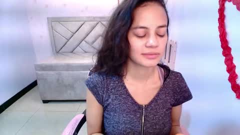 Snapshot of tyna_ch chatting on February 2025 04:35:02 PM TYNA online show from February 2025 04:35:02 PM