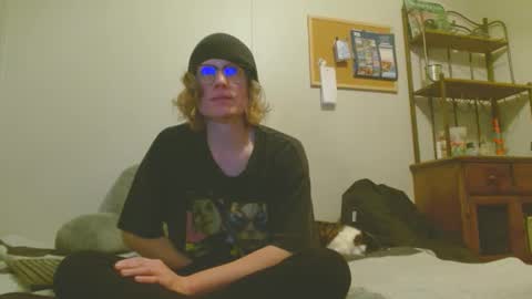 Snapshot of tyyyler93 chatting on December 2024 02:42:01 AM TylerAlternative online show from December 2024 02:42:01 AM